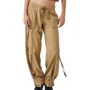Free People One Step Ahead Parachute Pant XS Neutral Wide Leg Cargo OVERSIZED
